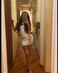 604376347: Chica busca chico en Madrid