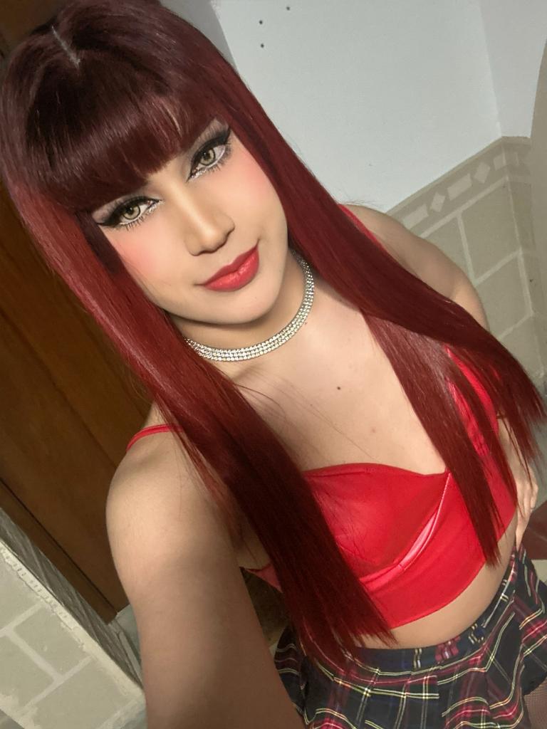 613737084: Transexual en Cáceres