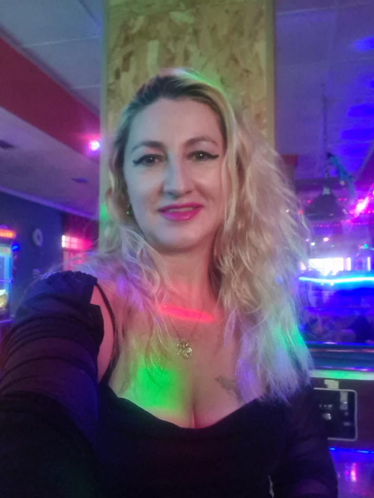 604885078: Chica busca chico en Almería