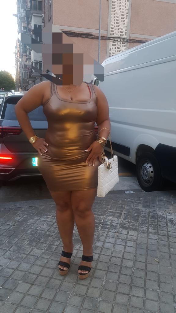 624507667: Chica busca chico en Barcelona