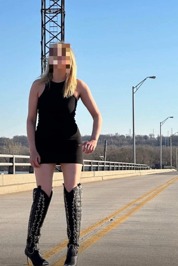 Chica busca chico en Sevilla: 