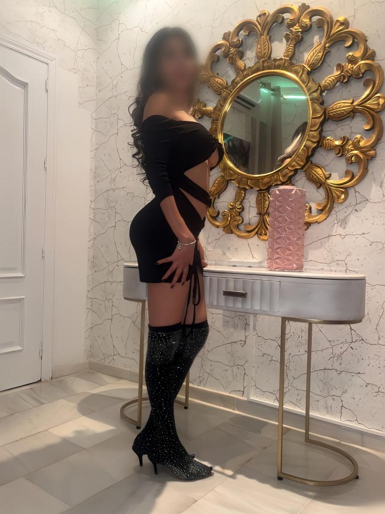 637180148: Chica busca chico en Madrid