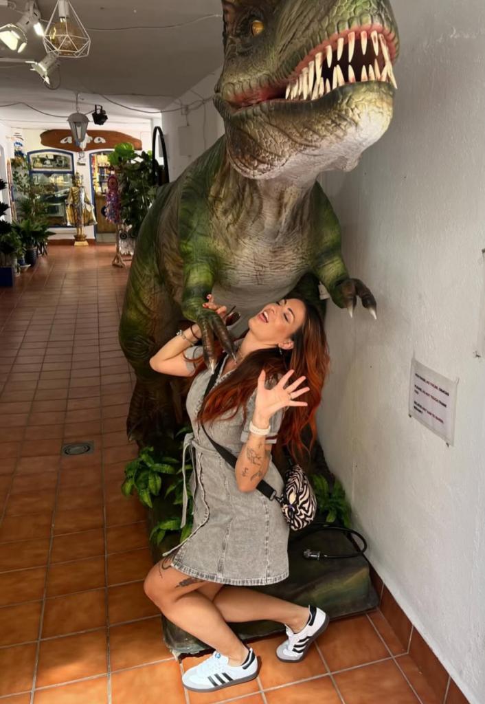 634097970: Chica busca chico en Sevilla