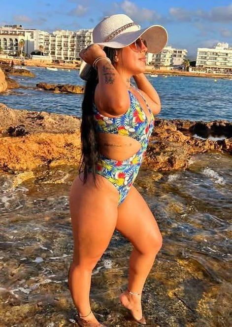 Chica busca chico en Ibiza: 