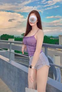 613524108: Chica busca chico en Barcelona