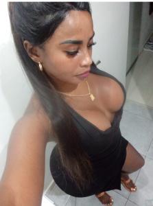 617166446: Chica busca chico en Gerona