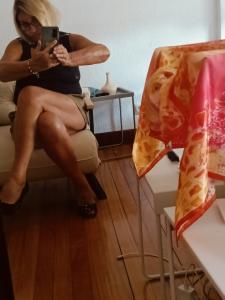 645179853: Chica busca chico en Pontevedra