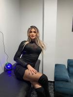 634380387: Chica busca chico en Barcelona