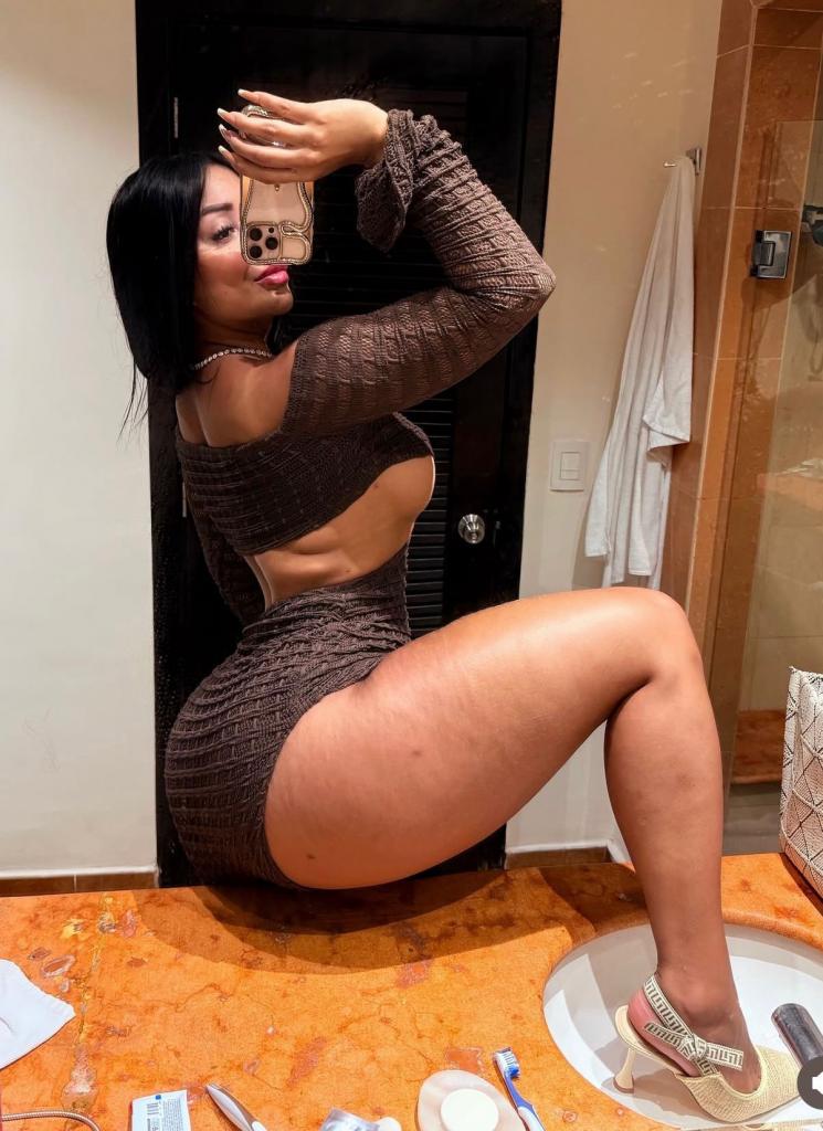 Chica busca chico en Almería: 