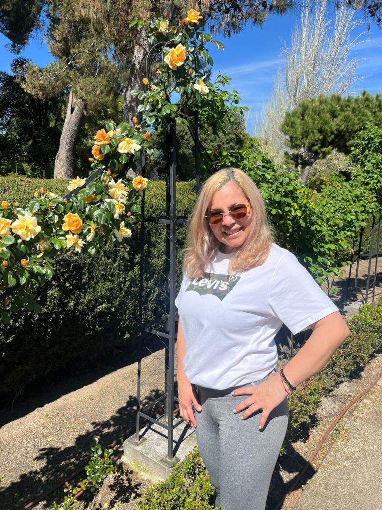 Chica busca chico en Ibiza: 