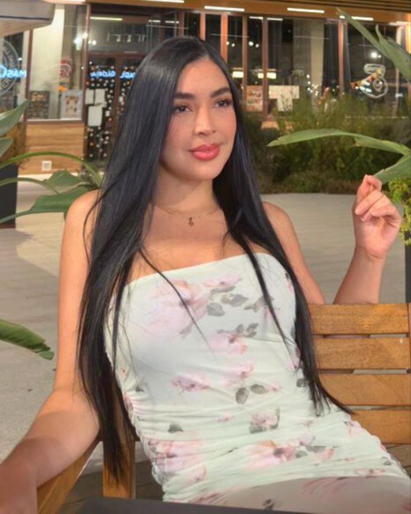 643457305: Chica busca chico en Mallorca