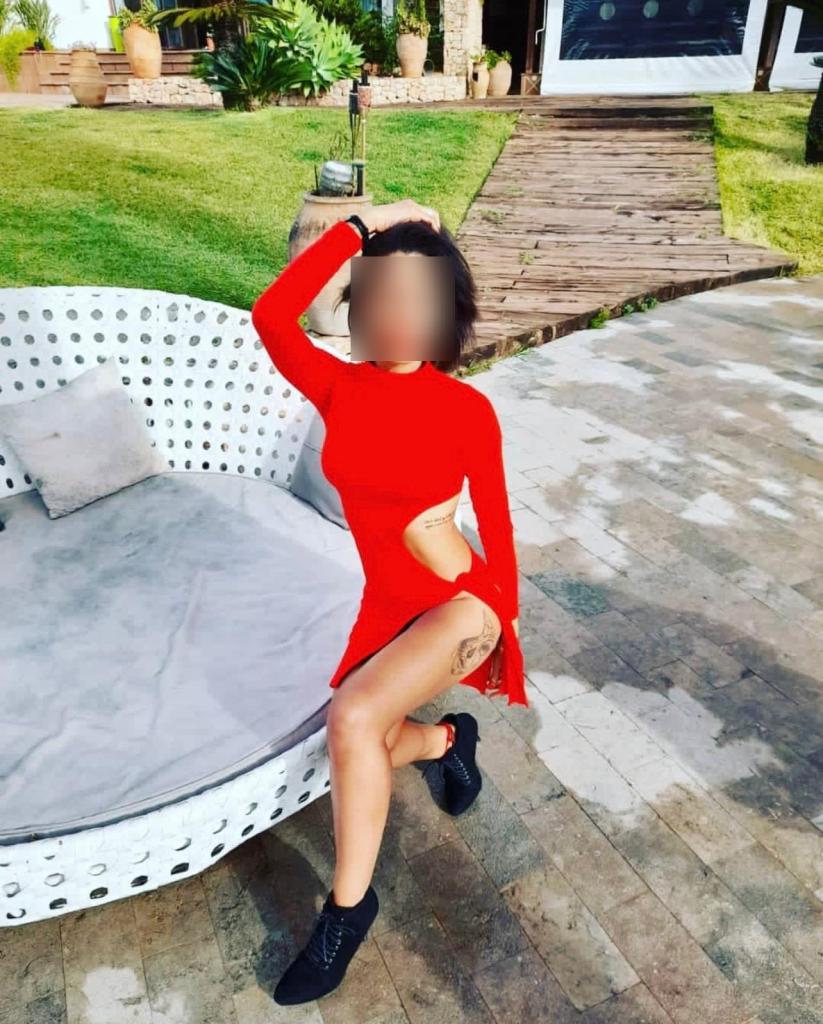 Chica busca chico en Ibiza: 