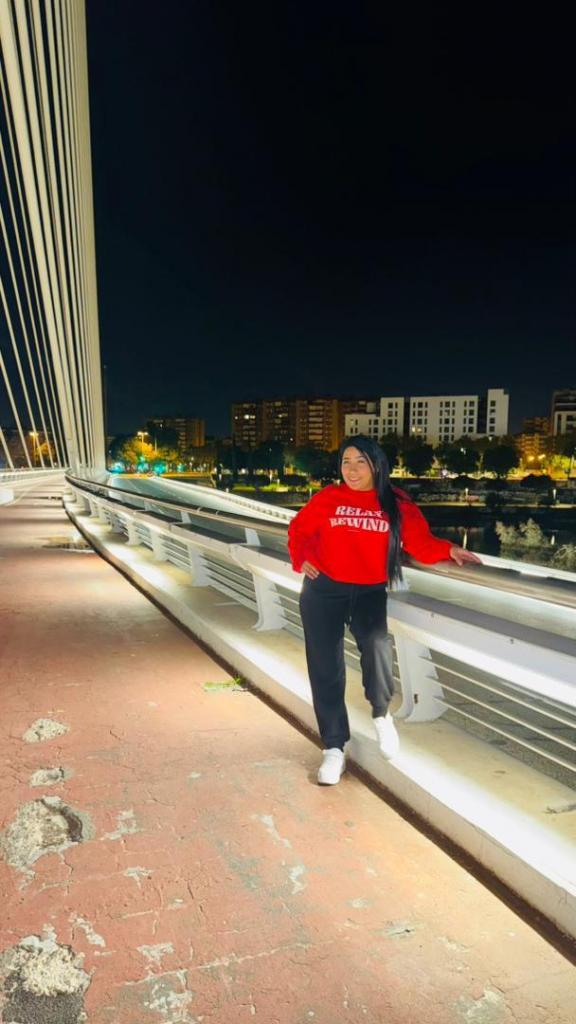 Chica busca chico en Sevilla: Chica busca chico