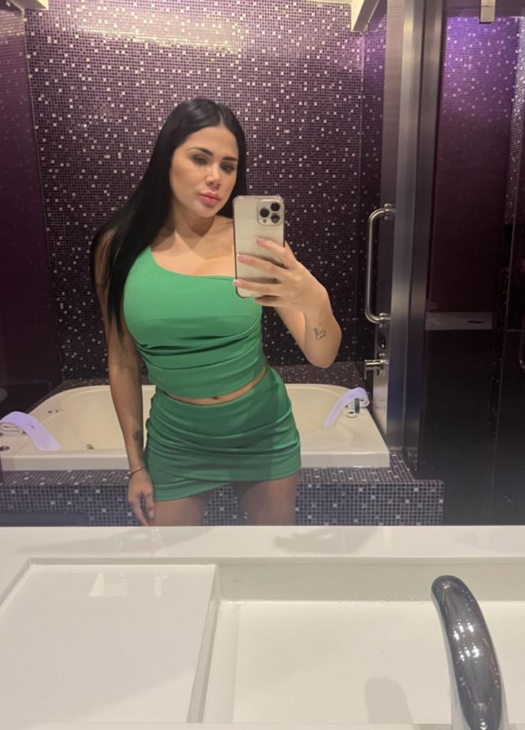 Chica busca chico en Orense: 