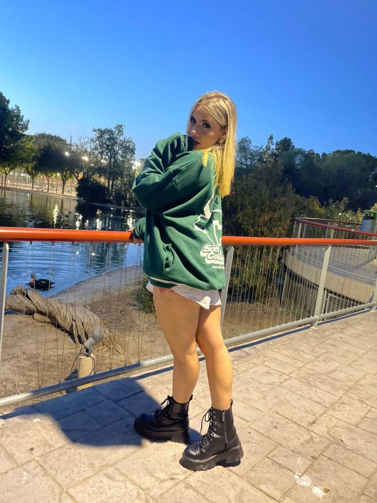 Chica busca chico en La Rioja: 