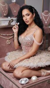 613677079: Chica busca chico en Lugo