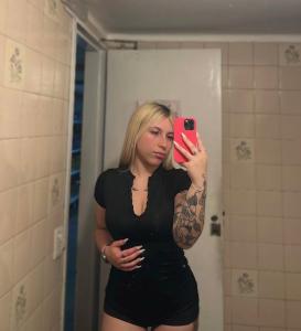 610956289: Chica busca chico en Madrid