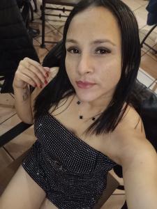 667795050: Chica busca chico en Huelva