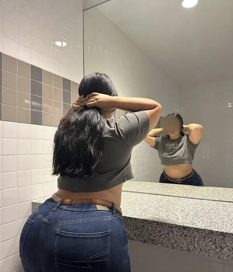 Chica busca chico en Sevilla: 