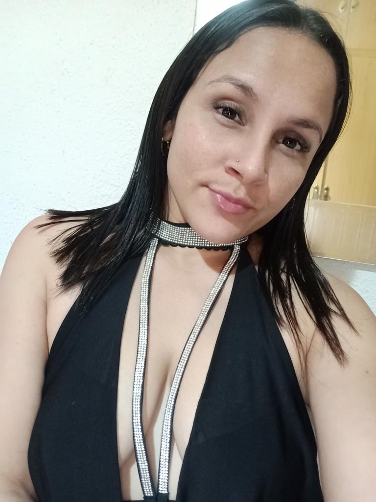 667795050: Chica busca chico en Huelva