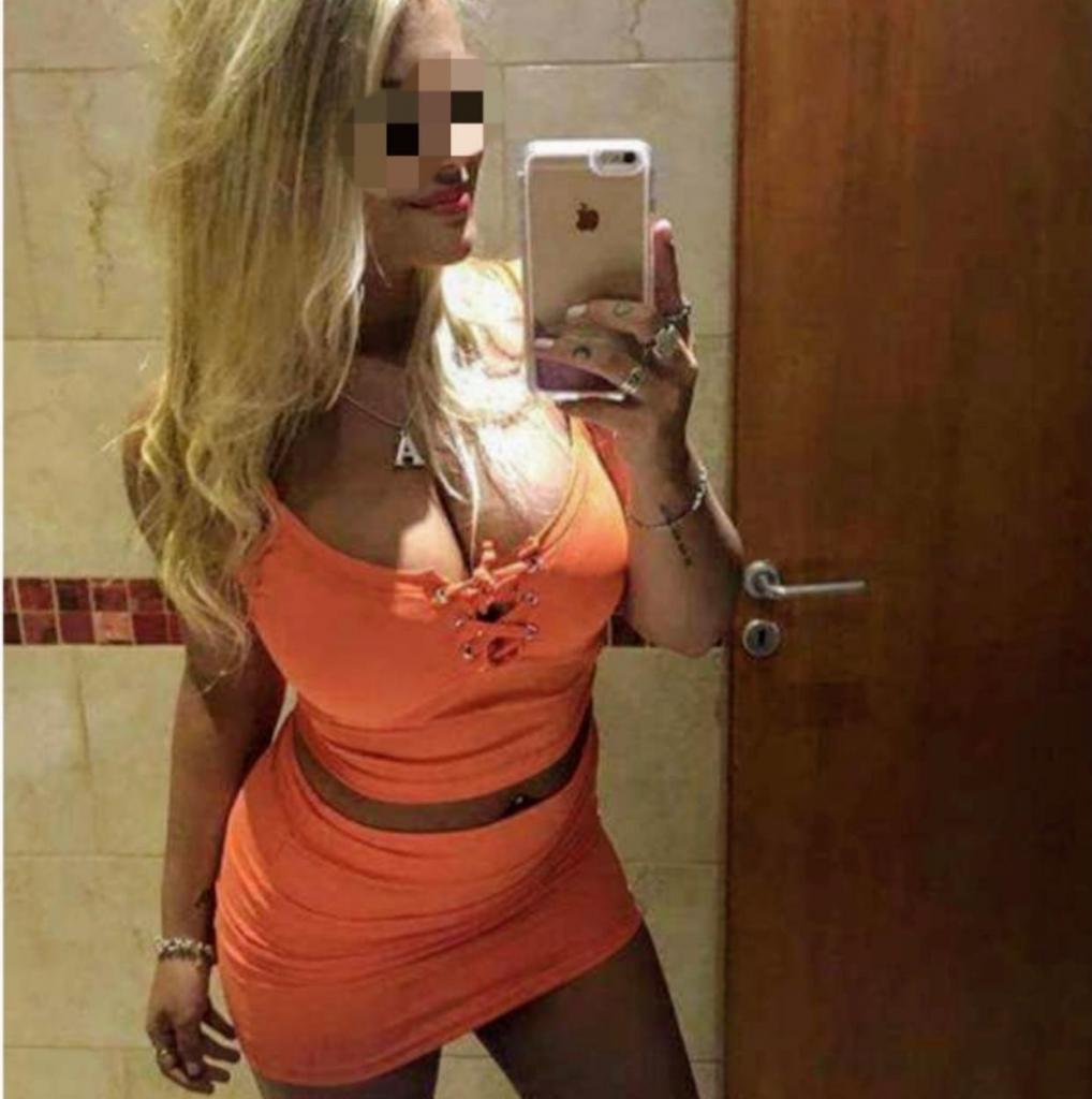 742068065: Chica busca chico en Málaga