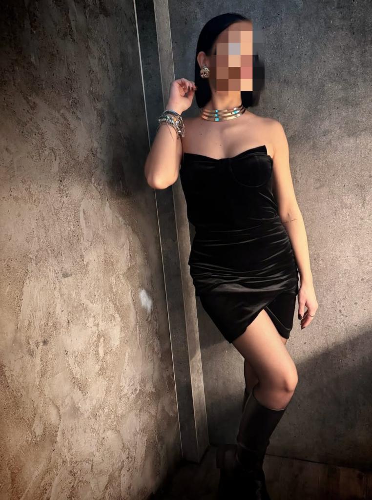 Chica busca chico en Ibiza: 