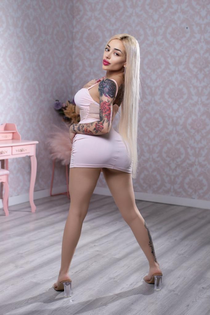Chica busca chico en Barcelona: 