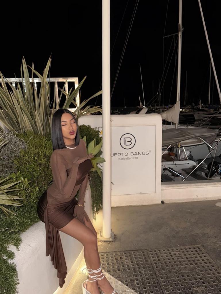664745724: Chica busca chico en Alicante