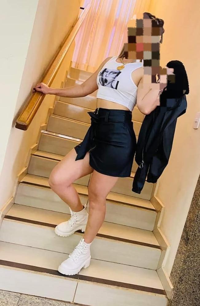 Chica busca chico en Cádiz: 