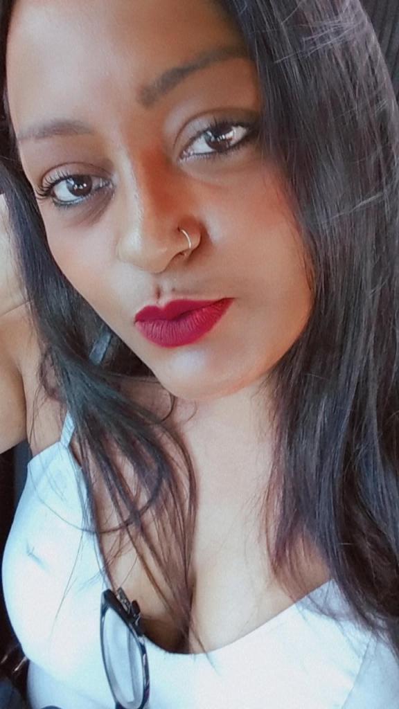631521769: Chica busca chico en Barcelona