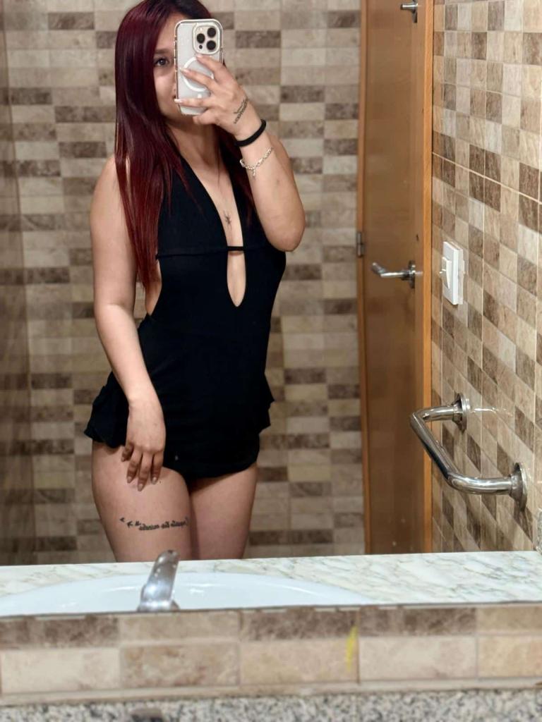 669022765: Chica busca chico en Barcelona