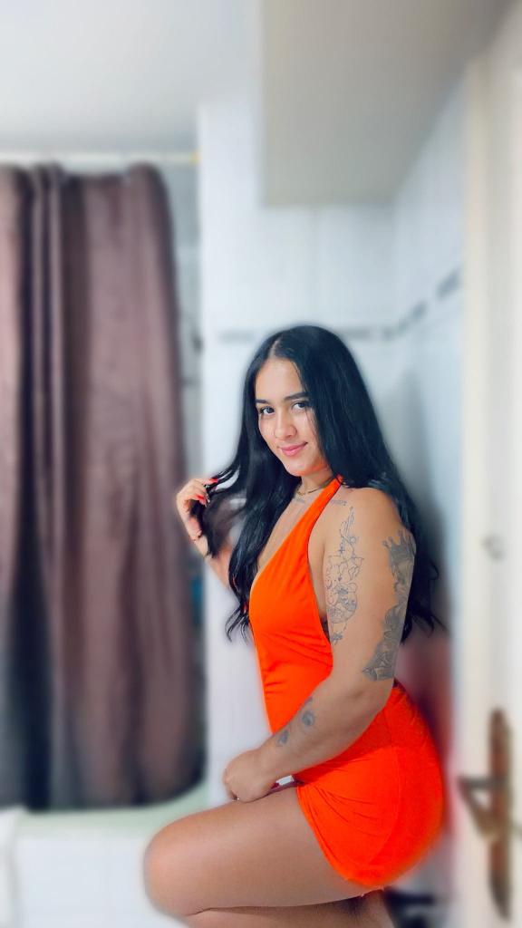 669022765: Chica busca chico en Barcelona