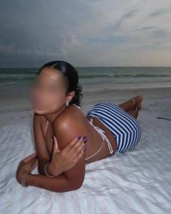 613693633: Chica busca chico en Málaga