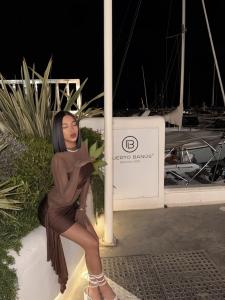 664745724: Chica busca chico en Alicante