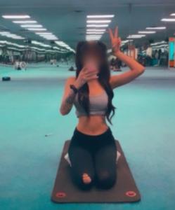 610781540: Chica busca chico en Sevilla