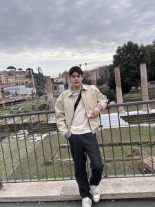 666518249: Chico busca chica en Sevilla