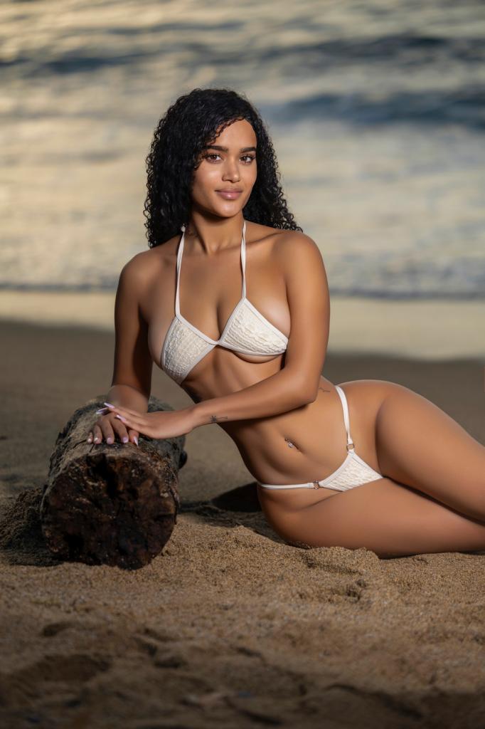 612446846: Chica busca chico en Barcelona