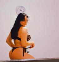 637739512: Chica busca chico en Barcelona