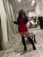 647053081: Chica busca chico en Sevilla