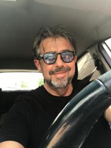 610989554: Chico busca chica en Barcelona