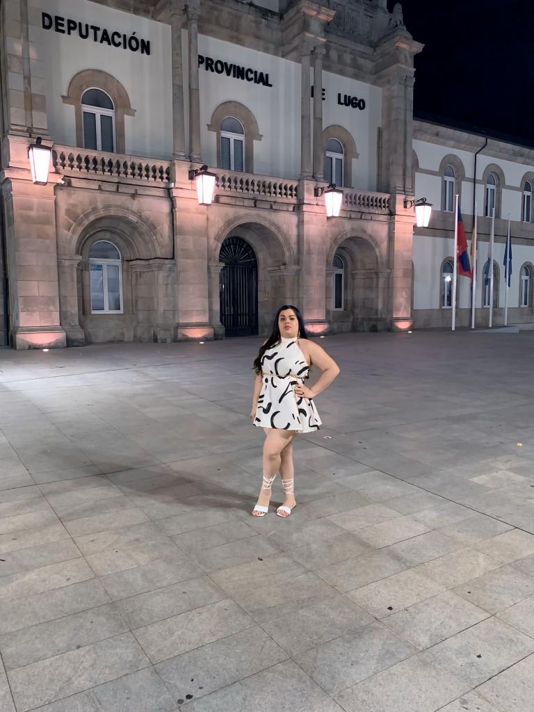 645481763: Travesti en León