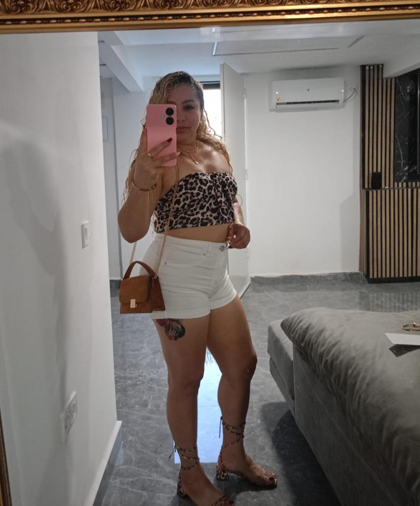 Chica busca chico en Almería: 