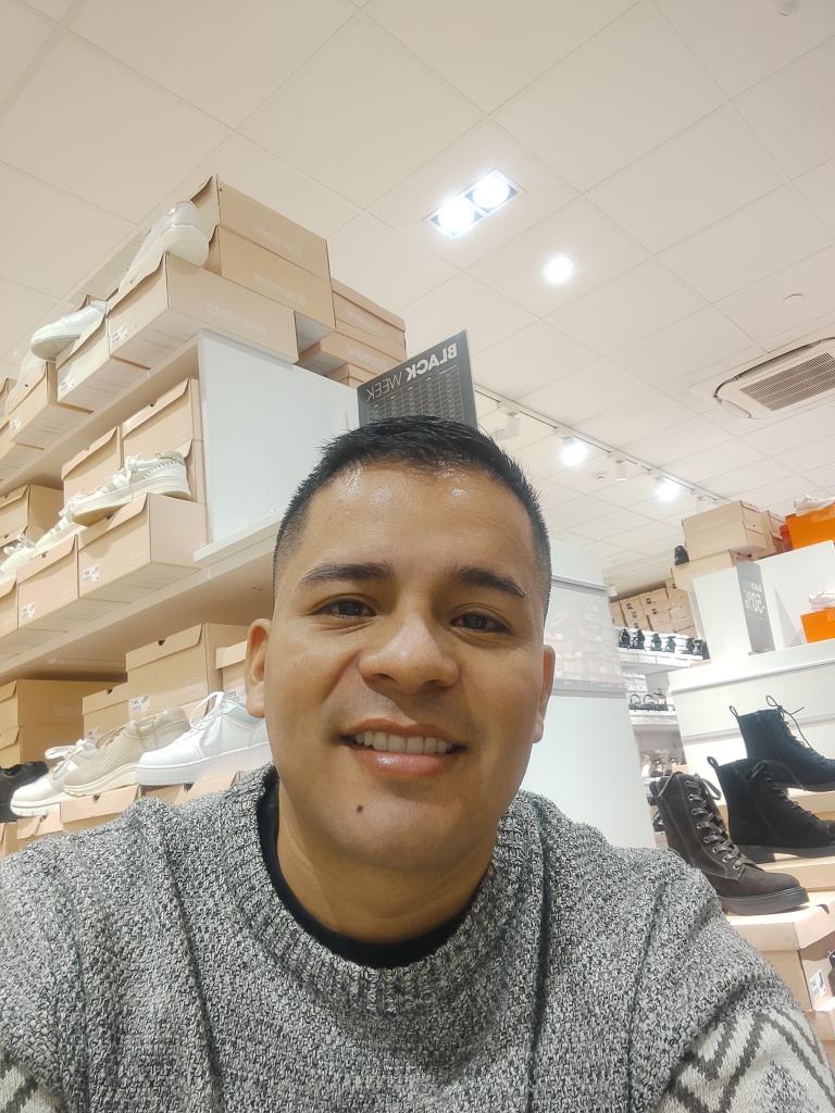 Chico busca chica en Castellón: 