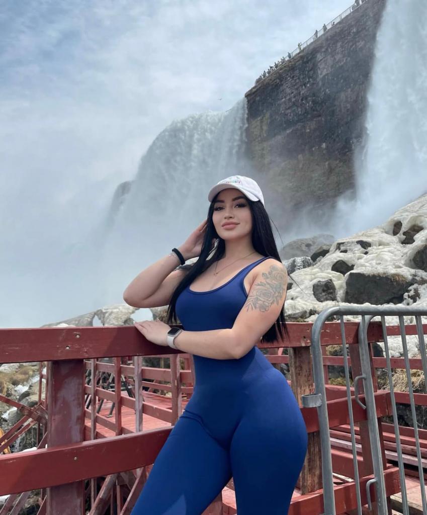 Chica busca chico en Tenerife: 