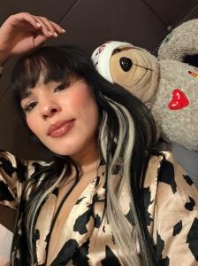 605768826: Chica busca chico en Ibiza