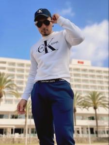 610482144: Chico busca chica en Las Palmas