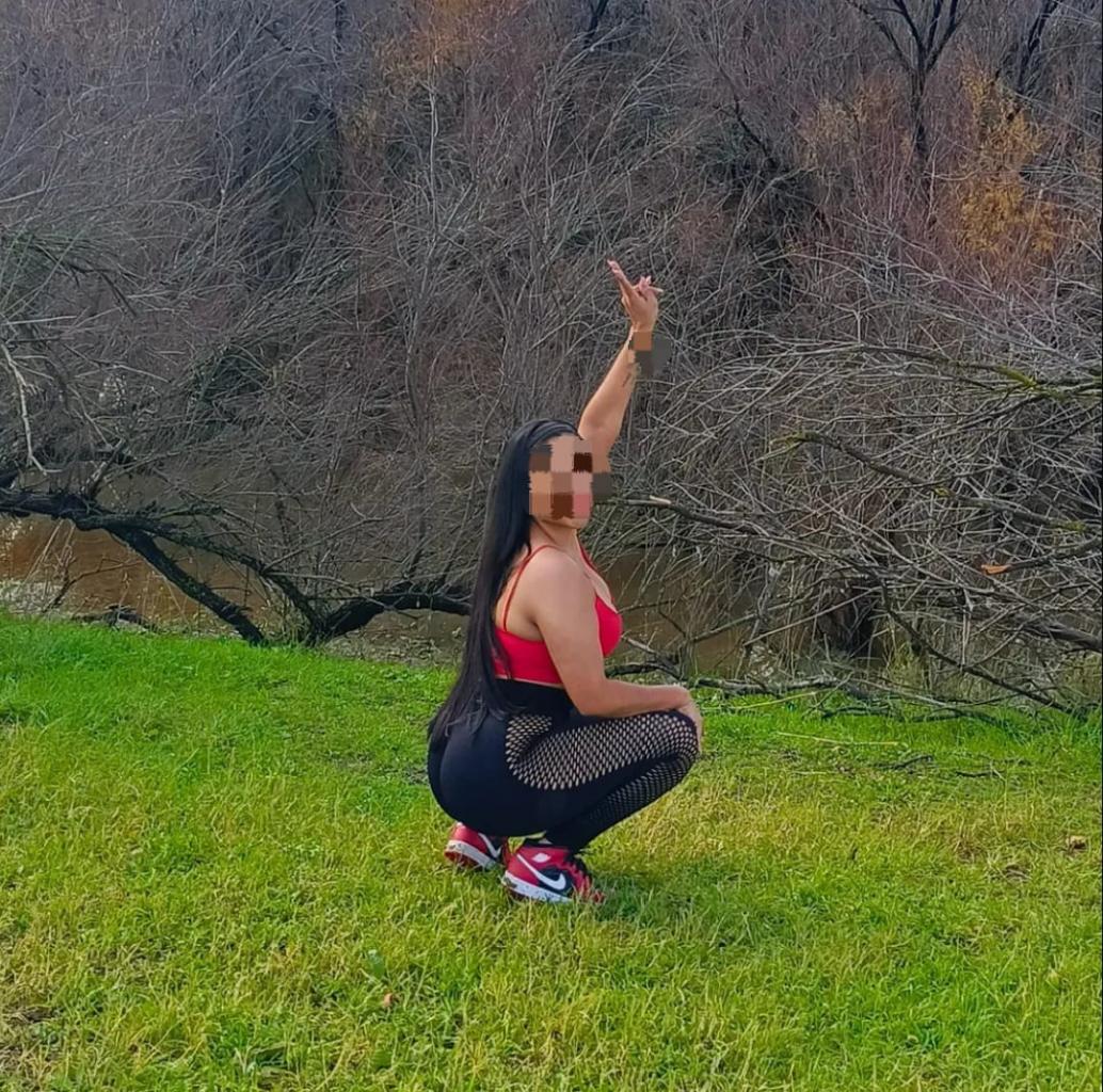 655699529: Chica busca chico en Granada