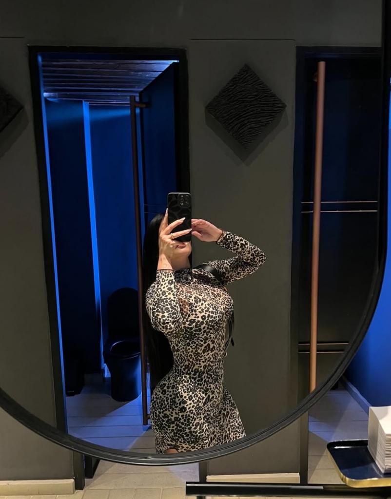 Chica busca chico en Granada: 