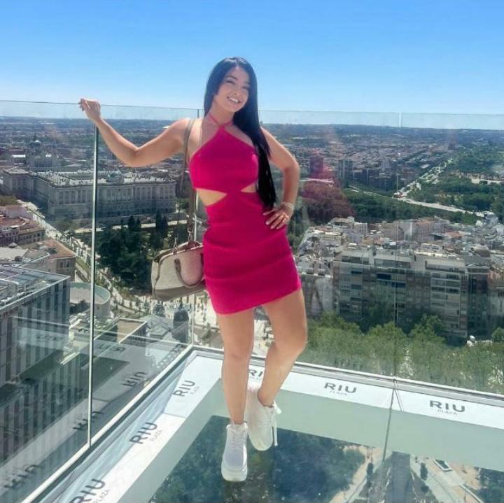 Chica busca chico en Almería: 