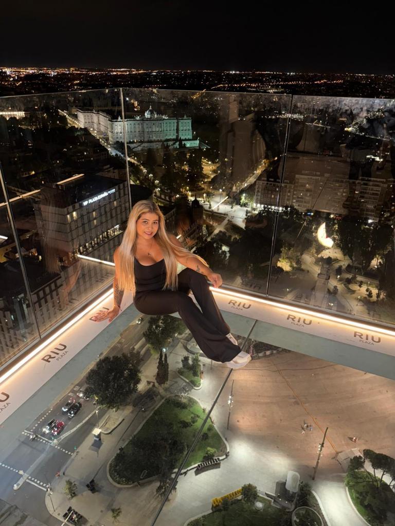 Chica busca chico en Madrid: 